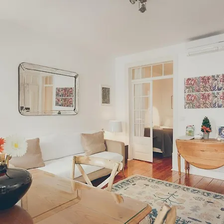 Casa Dos Azulejos - Lapa ליסבון